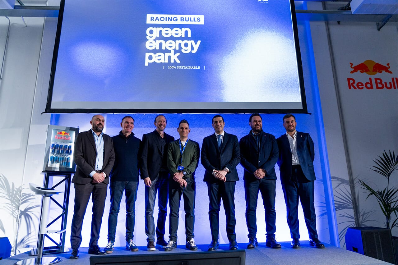 レーシングブルズF1が燃料電池施設を正式稼働 年間4.6GWhを自給