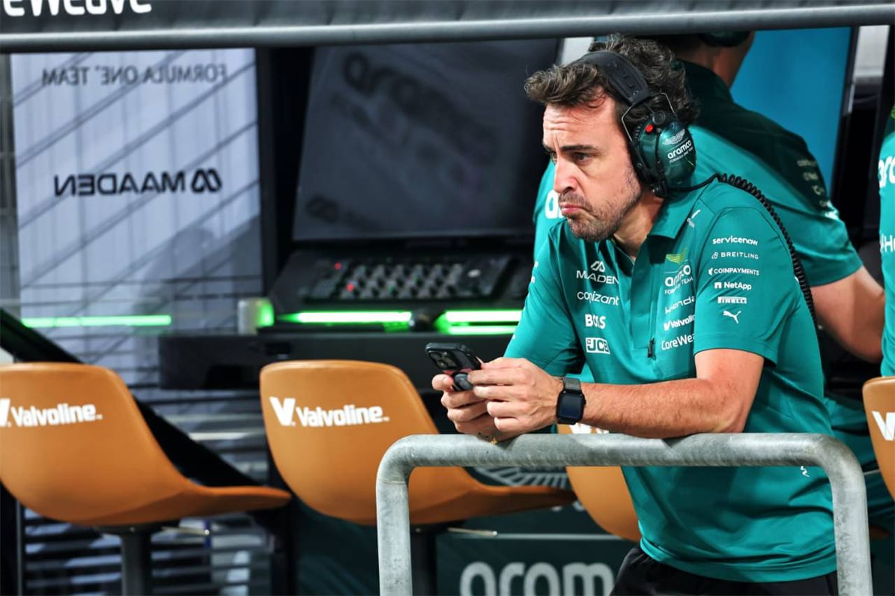 フェルナンド・アロンソ アストンマーティンF1危機で焦り「感情爆発の可能性」