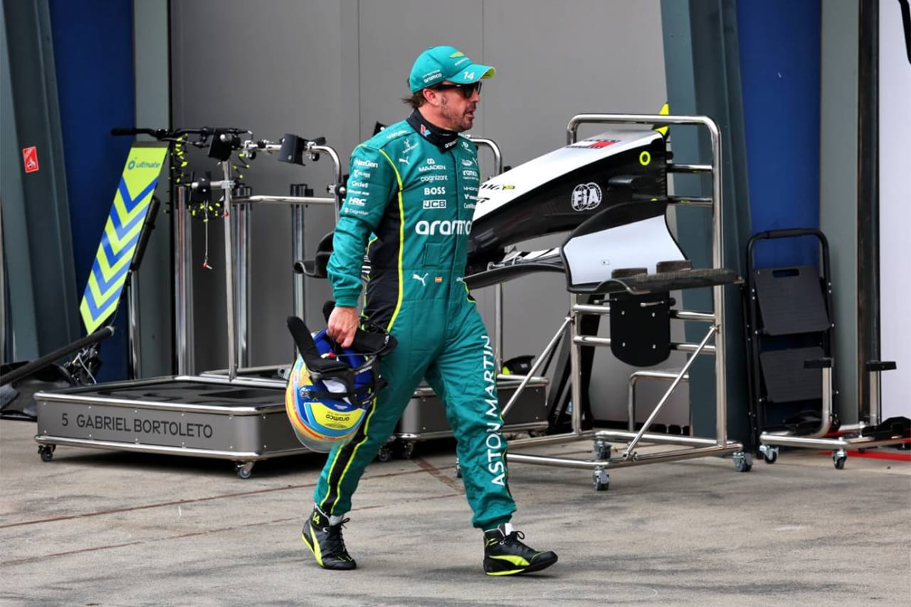 フェルナンド・アロンソ アストンマーティンF1戦略「異常が出れば即リタイア」