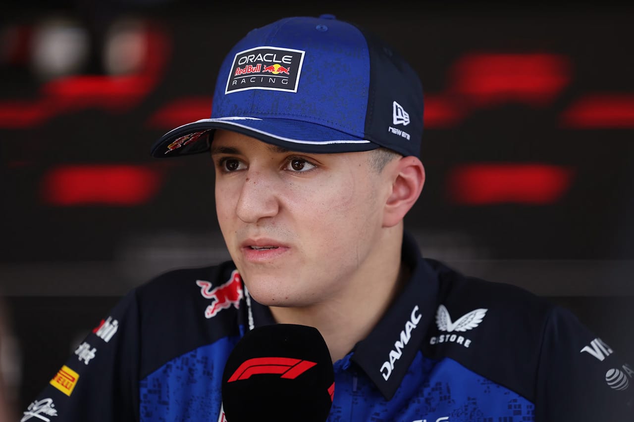 アイザック・ハジャー レッドブルF1の課題「デプロイメントの一貫性がなかった」