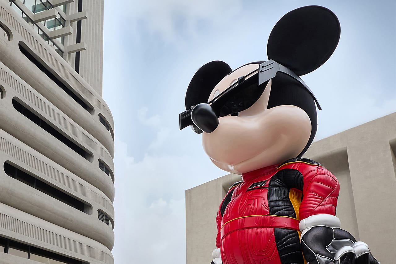 ジェントルモンスター新作「2026 CIRCUIT」 ディズニー×F1コラボが登場