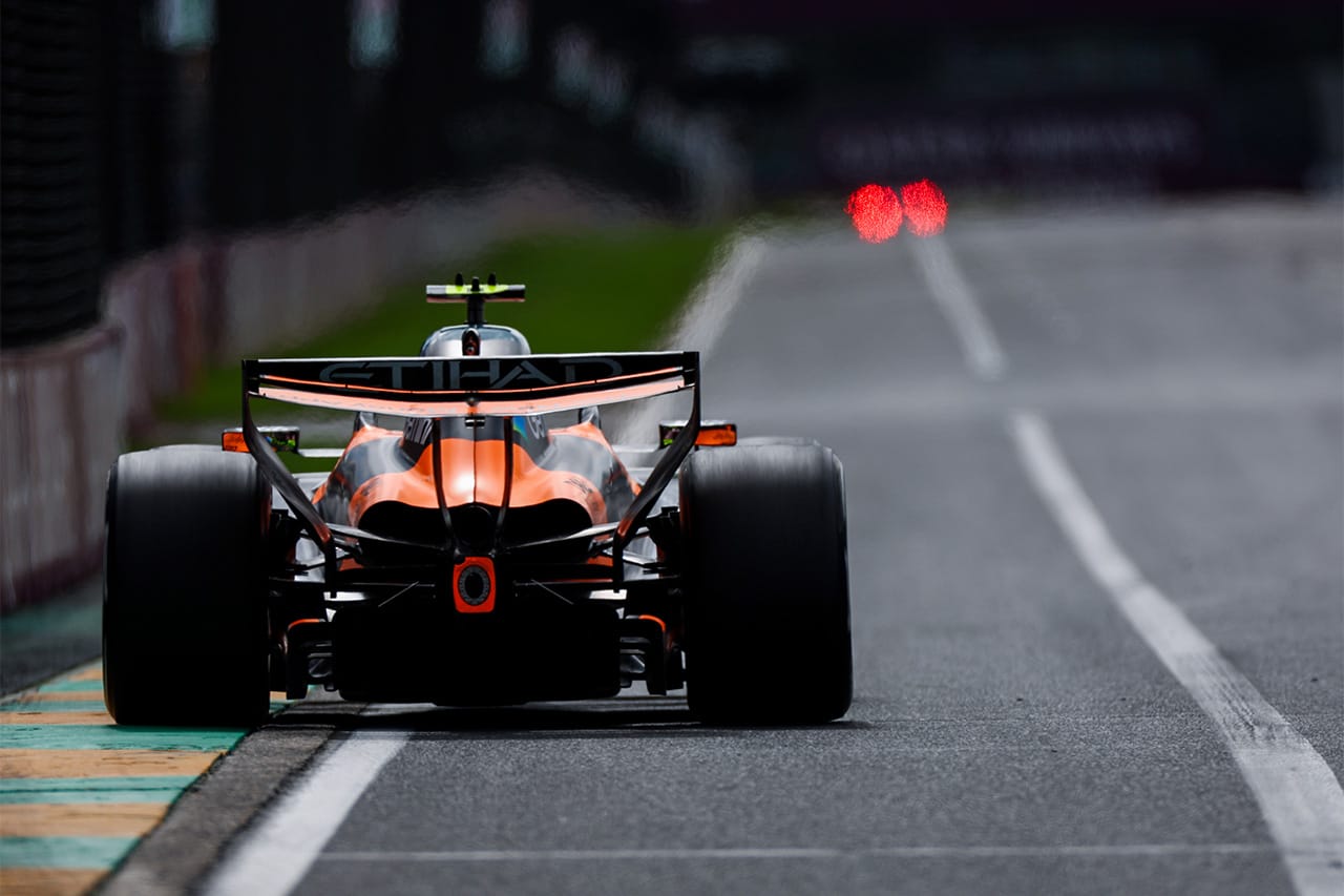 マクラーレンF1 「メルセデスとの差は最大1秒」 2026年F1開幕戦で課題露呈