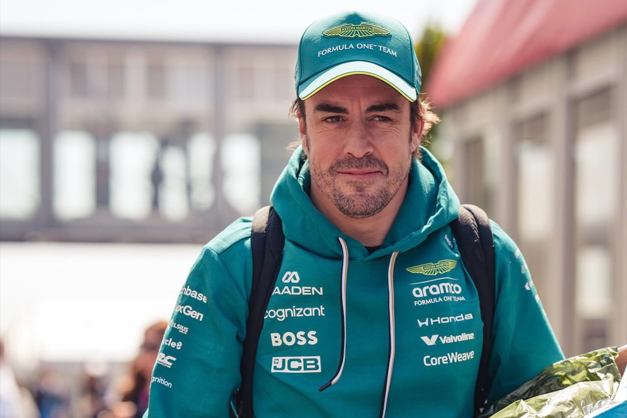 フェルナンド・アロンソ 息子の名前は「レナード」F1パドックパスを公開