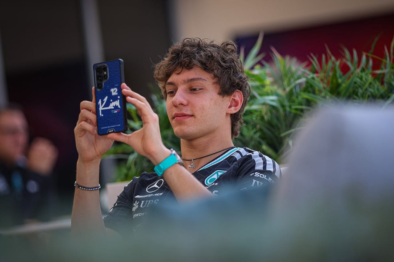 F1首位アントネッリにSNS自制をクビサ助言 ルクレールは距離