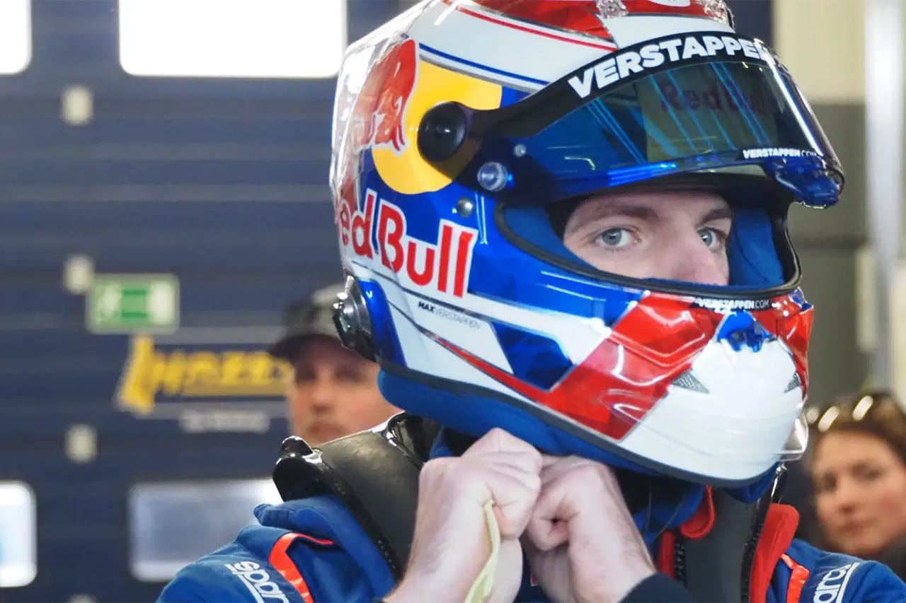 マックス・フェルスタッペン ニュルブルクリンク死亡事故受け追悼「危険さを思い出させる」