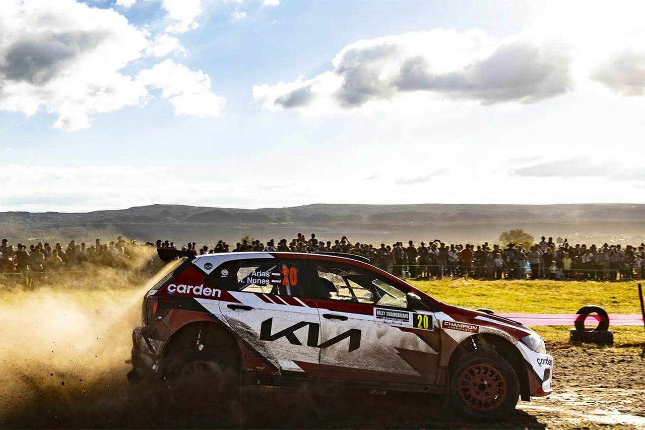 FIA 南米ラリーで観客死亡事故 ミナ・クラベロで車両が観客エリア突入