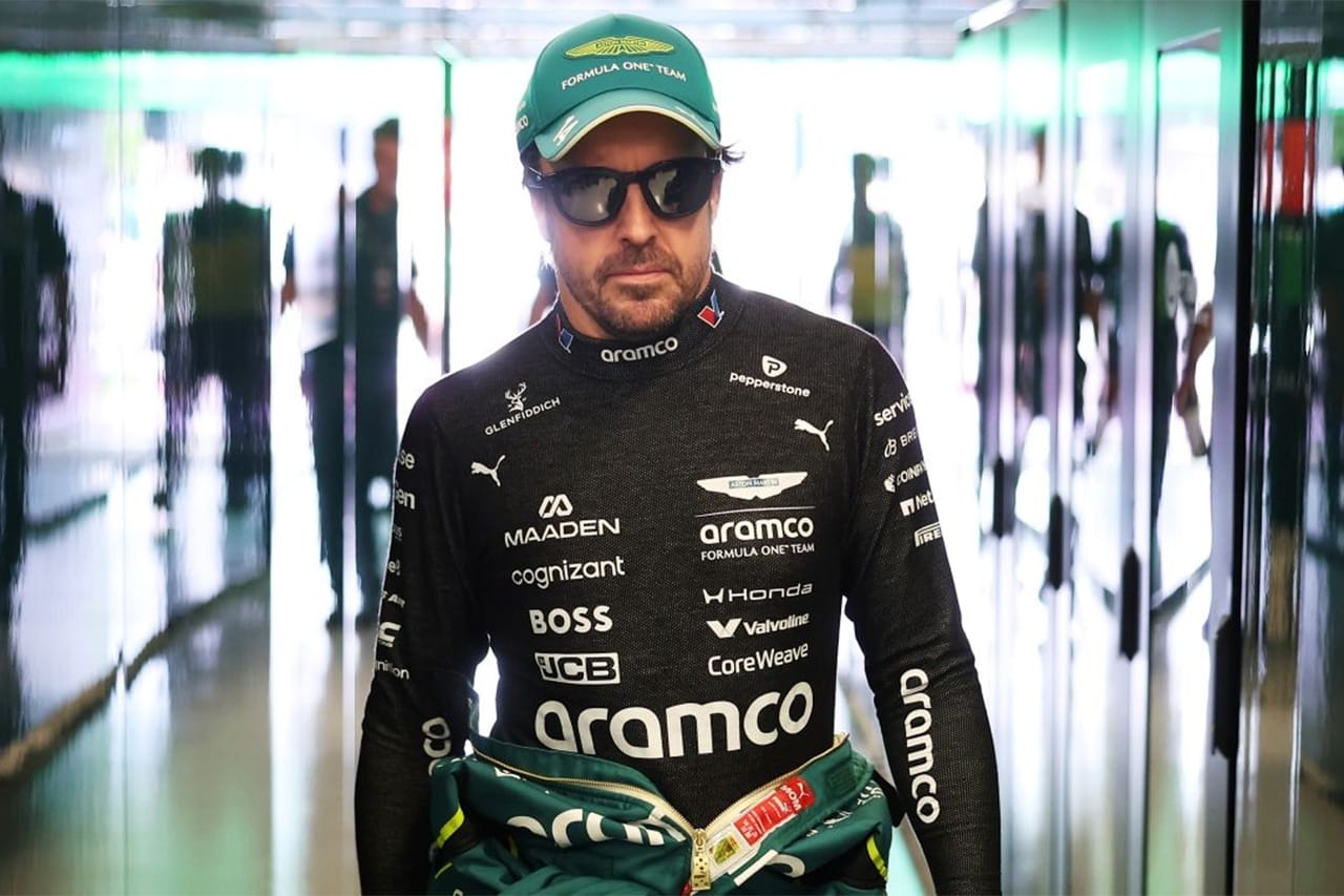 アストンマーティンF1 アロンソ契約交渉を棚上げ「今は適切な時期ではない」