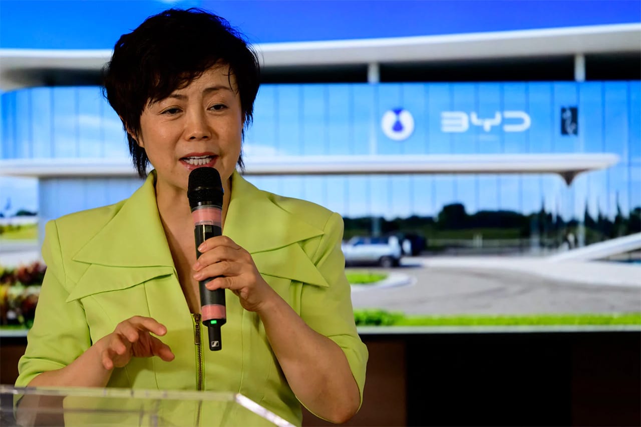 BYDがドメニカリとF1参入を協議 副社長ステラ・リー「技術を試す本当の機会」