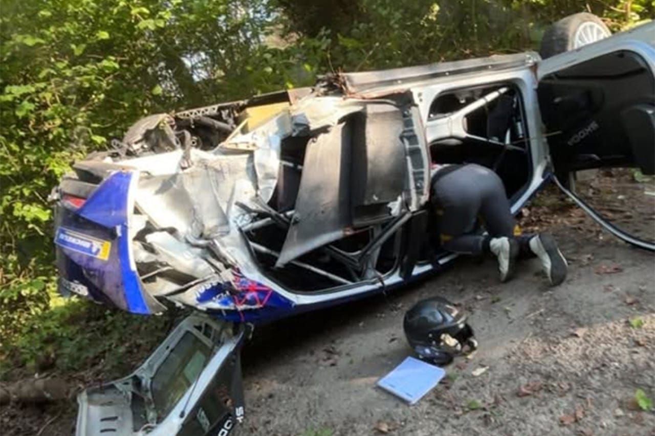 ヨス・フェルスタッペン ラリー大会で大クラッシュ 車両横転も無事確認