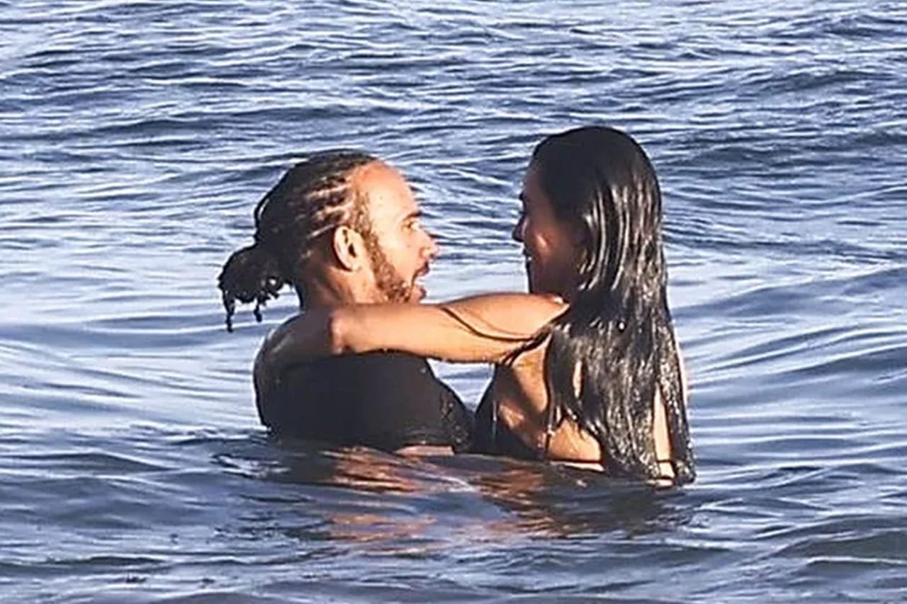 ルイス・ハミルトンとキム・カーダシアン 交際説再燃 ビーチ映像拡散で憶測拡大