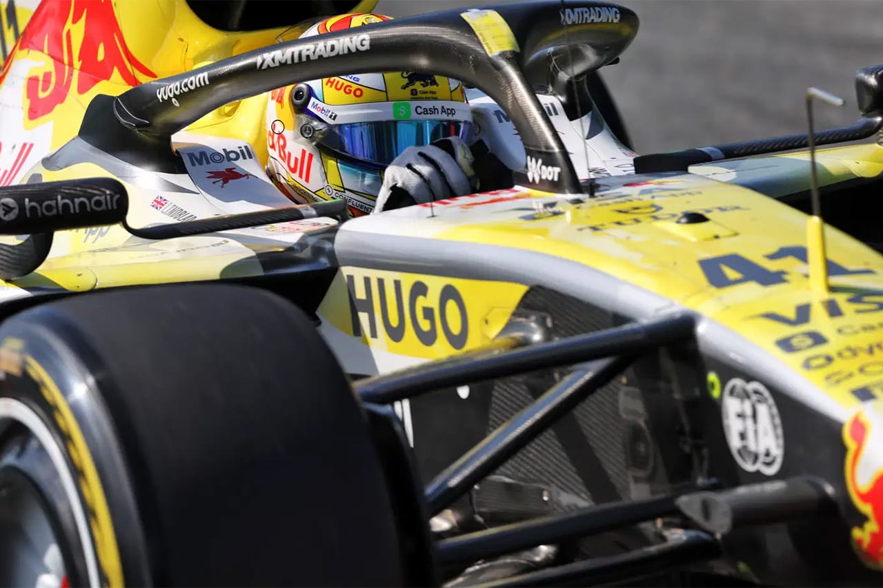レーシングブルズF1 異例の手続き違反 リンドブラッドはピットレーンスタート