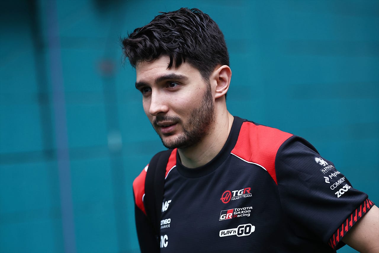 エステバン・オコン ハースF1途中離脱の可能性 小松礼雄との関係悪化説