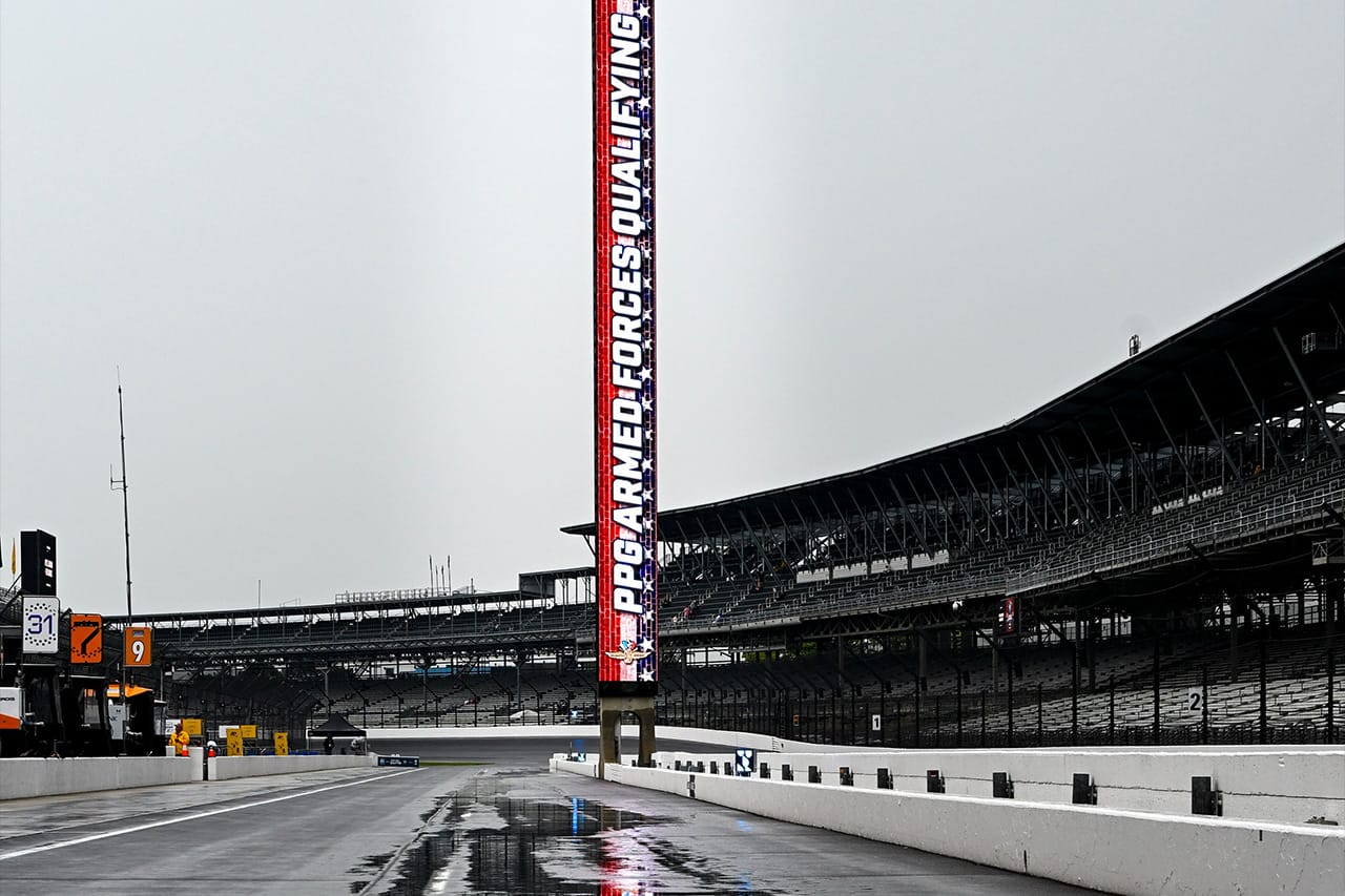 インディ500予選が雨天順延 ポール争いは日曜一発勝負に