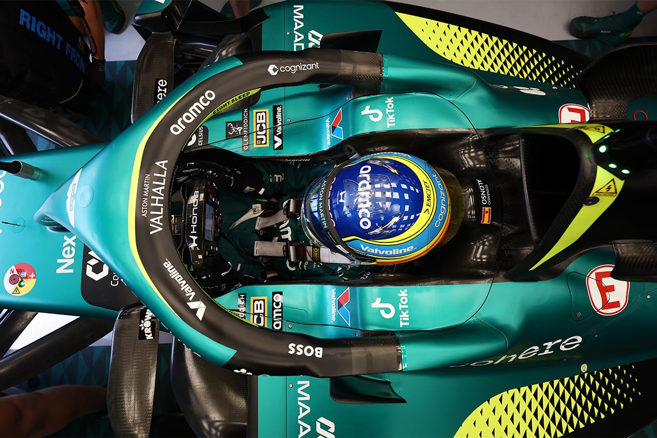 アストンマーティンF1 アロンソDNFで“寝かせすぎ”コクピット設計を見直しへ