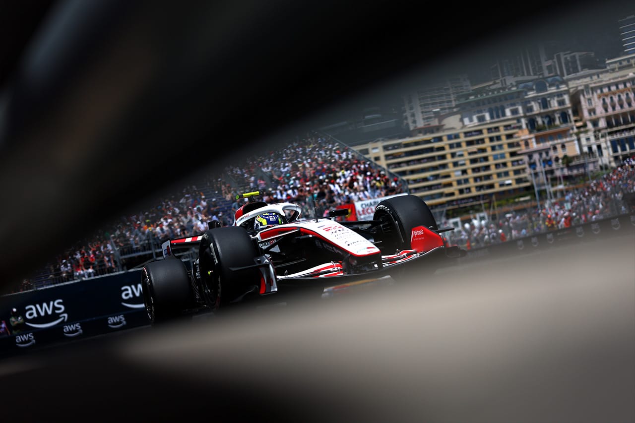 ベアマンがオコンを酷評 F1モナコGP FP1で無線応酬「なんて馬鹿なんだ」