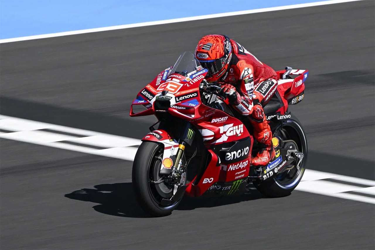 MotoGP：マルク・マルケスがハンガリーGPポール獲得 転倒からアコスタを逆転
