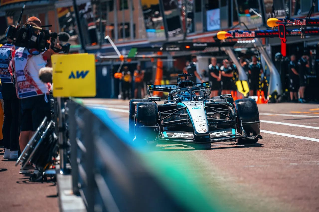 メルセデスF1 ラッセルのモナコGP失策を説明「複雑なSC対応が原因」