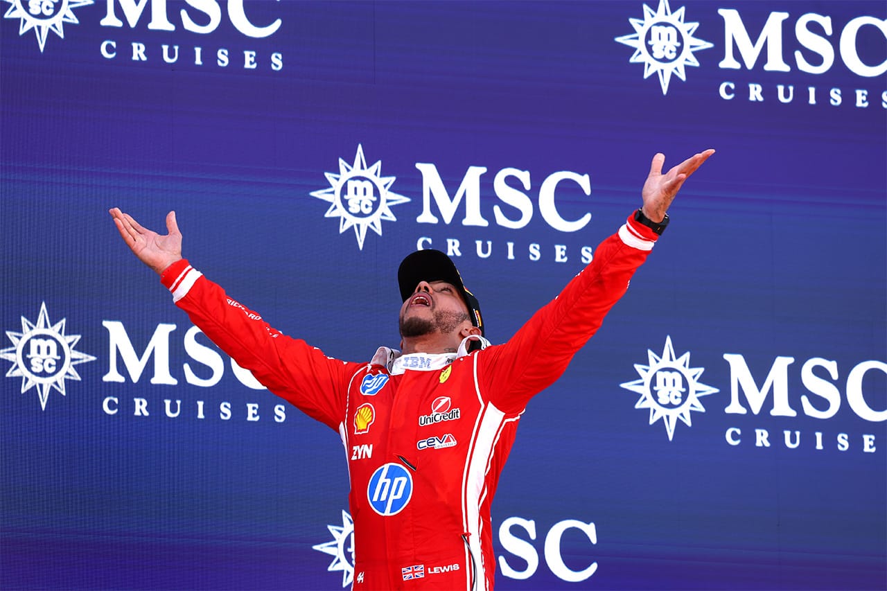 ルイス・ハミルトン フェラーリF1初勝利でファンに感謝「暗闇から救ってくれた」