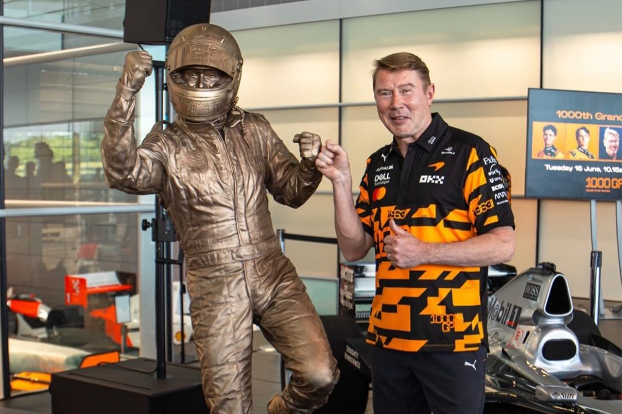 マクラーレンF1 ミカ・ハッキネンの銅像を公開 1000戦目の節目を祝福