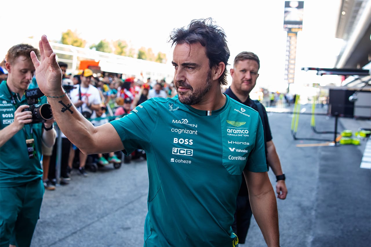 アストンマーティンF1 フェルナンド・アロンソ残留を熱望「引退すべきではない」