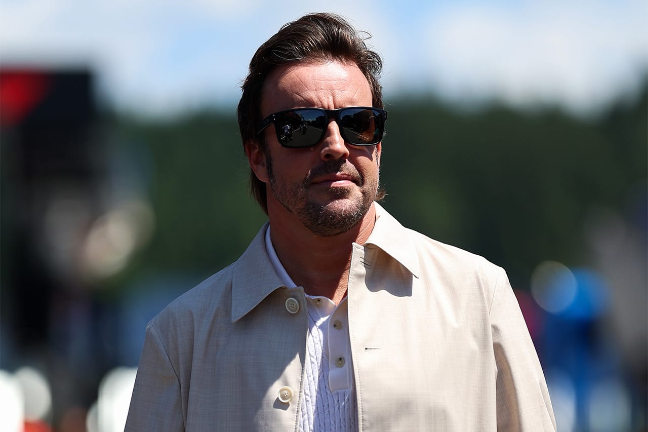 フェルナンド・アロンソ アストンマーティン・ホンダF1を擁護「虐待のような扱い」