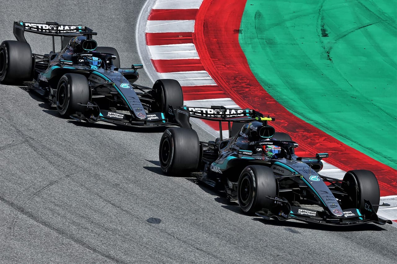 メルセデスF1 バッテリー対策投入 マクラーレンは1台のみ新仕様