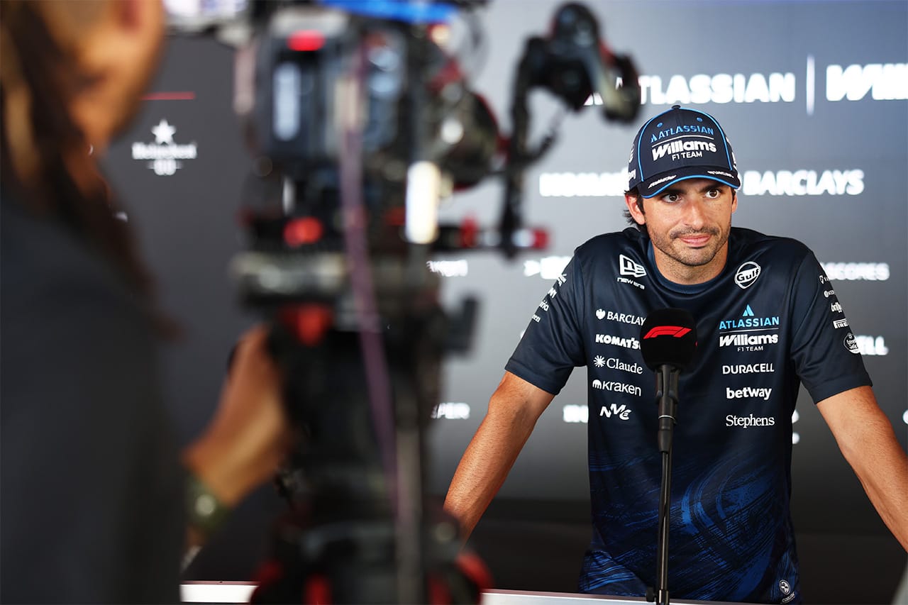 カルロス・サインツJr. ウィリアムズF1残留を優先も「全ての選択肢を検討」