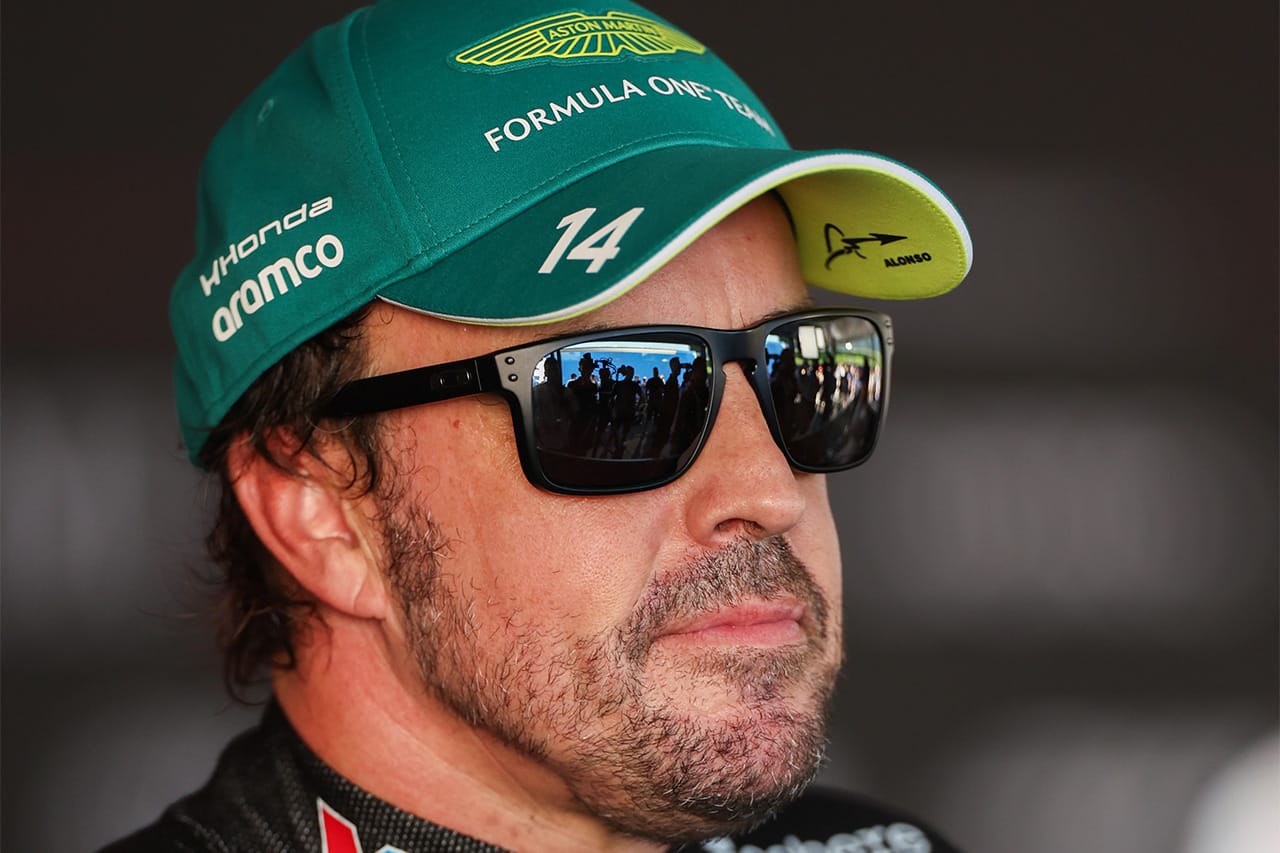 フェルナンド・アロンソ アストンマーティンF1苦戦続く「厳しい金曜日だった」