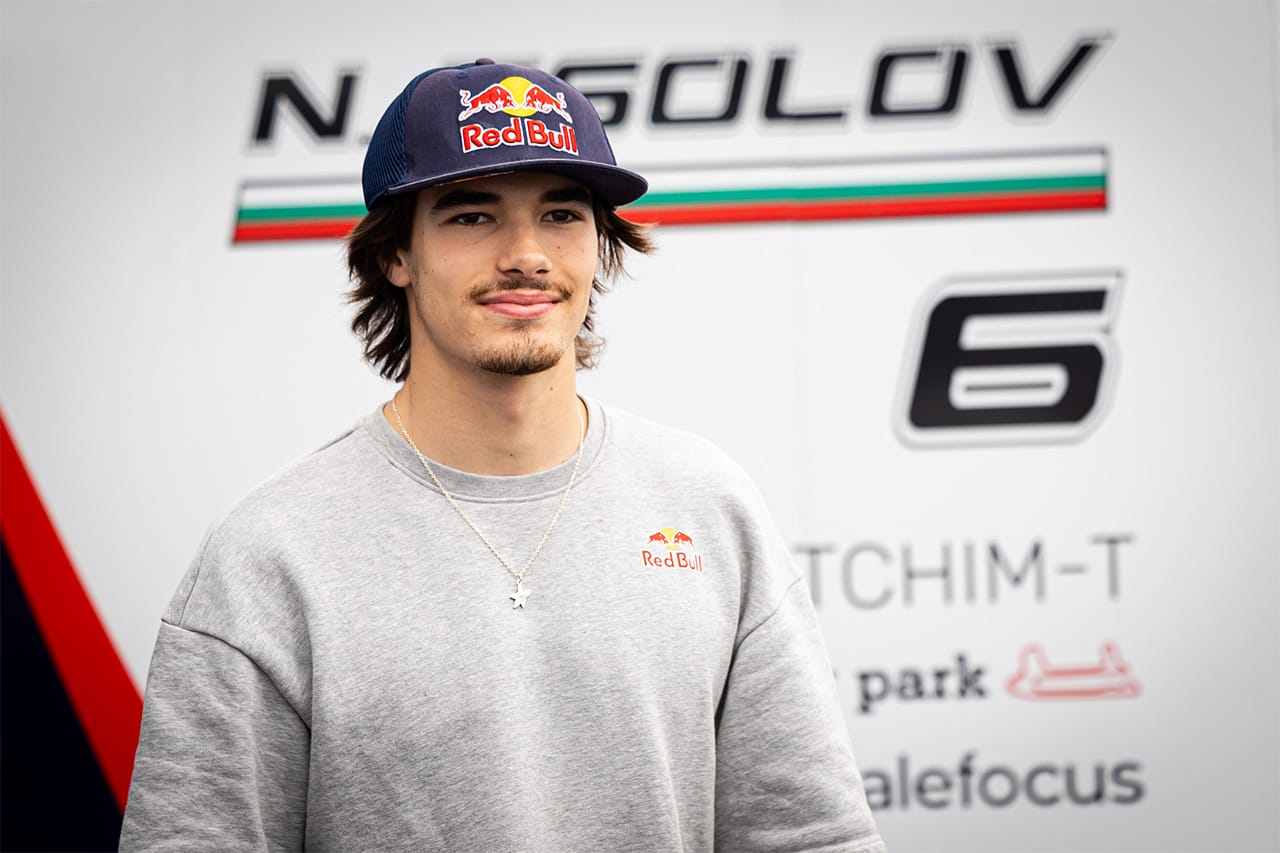 レーシングブルズF1代表 ニコラ・ツォロフ加入説を否定「話し合いは一切ない」