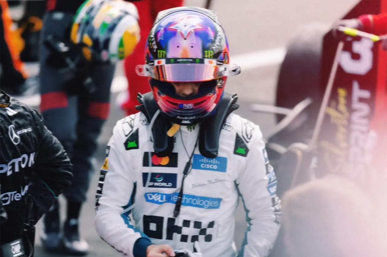 オスカー・ピアストリ F1イギリスGPの接触を説明「レーシングブルズに挟まれた」