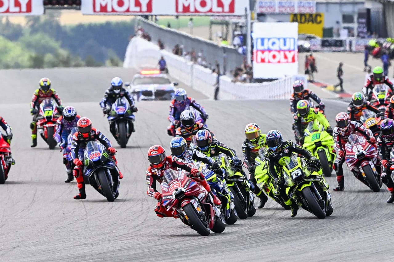 MotoGPドイツGP マルク・マルケスがザクセンリンク10勝目 小椋藍2位表彰台
