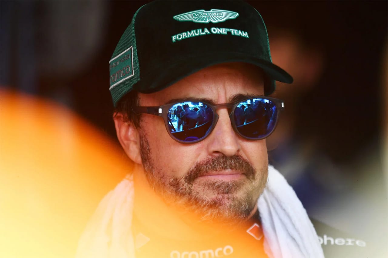 フェルナンド・アロンソ W杯決勝を優先? 苦境アストンマーティンF1の現実