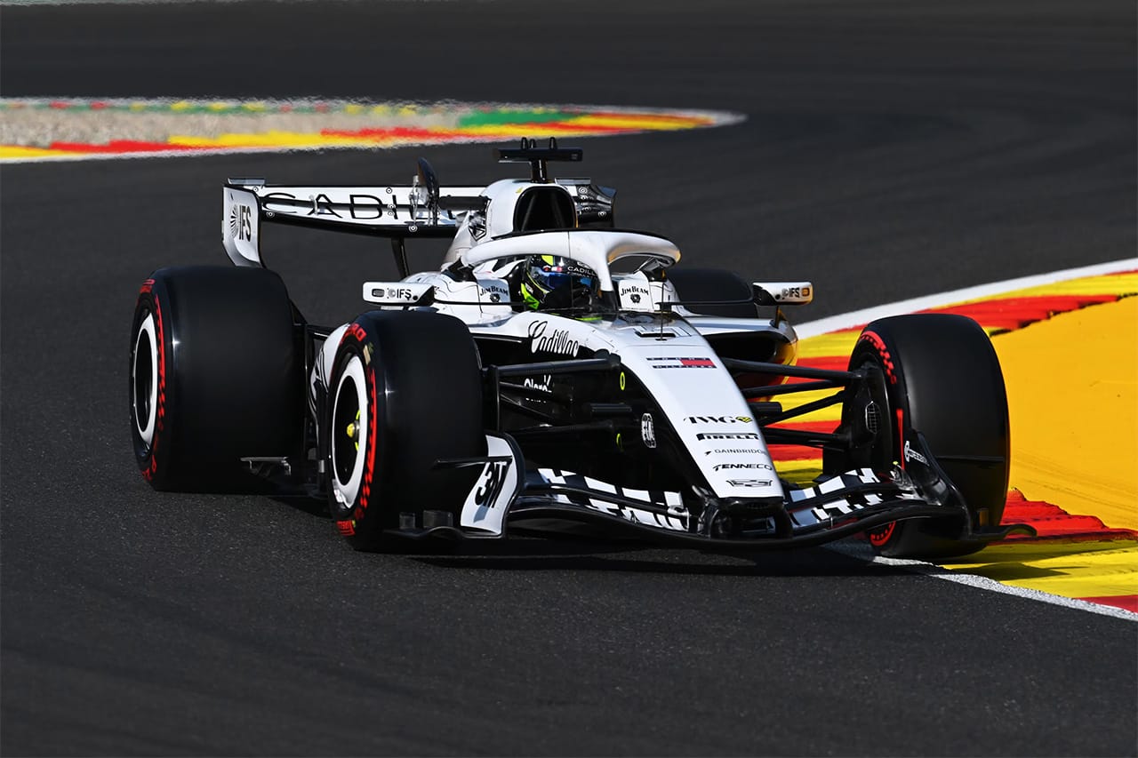 キャデラックF1 左右非対称リバリーを終了した理由