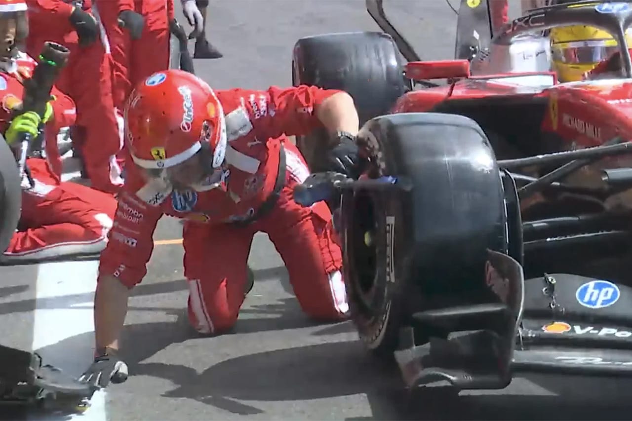 ルイス・ハミルトン F1ベルギーGPでメカニックと接触 2件目のペナルティ危機