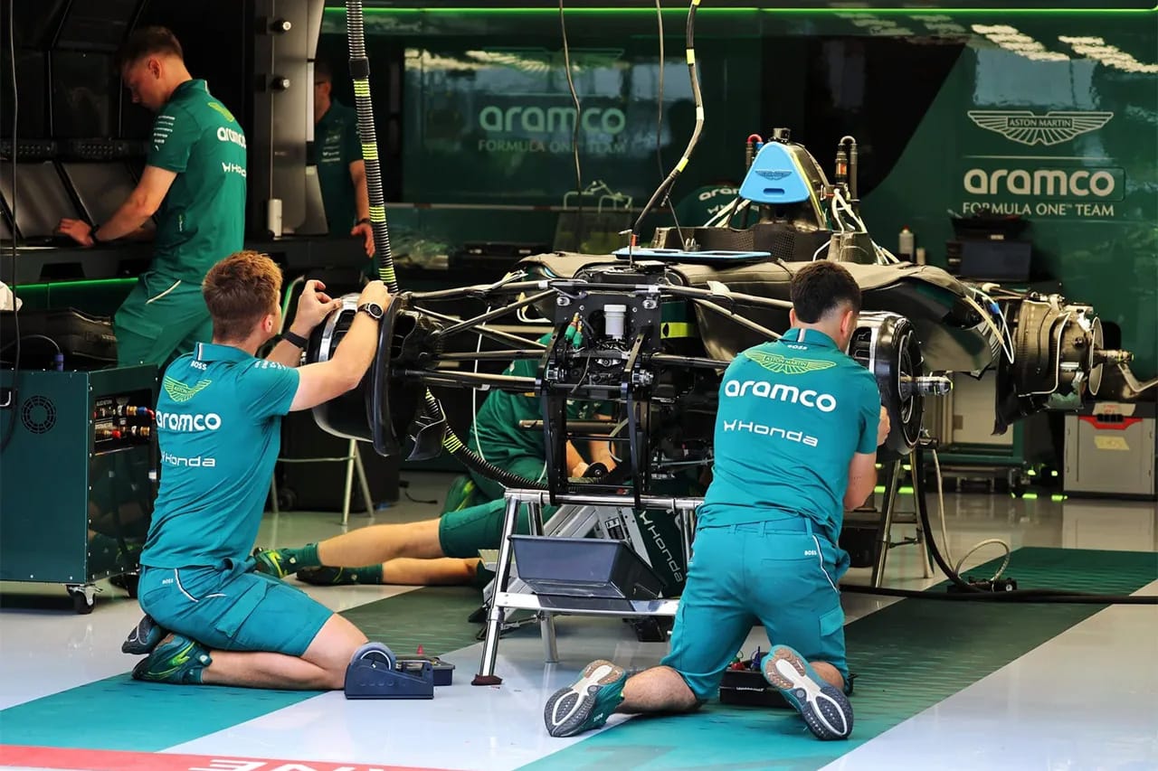 アストンマーティンF1 AMR26Bに予備シャシーなし 「クラッシュしたら旧仕様」