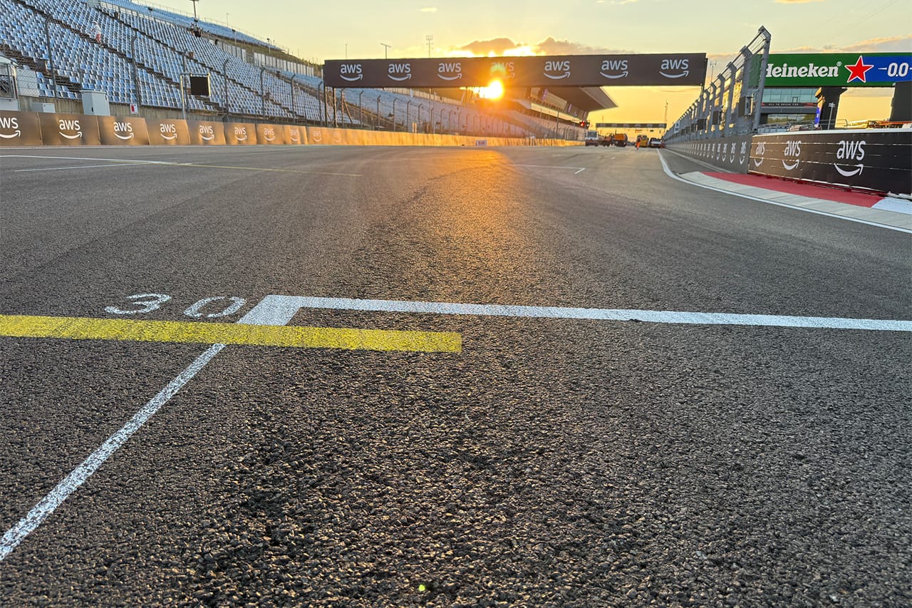 F1ハンガリーGP ハンガロリンクの路面剥離が問題化 FIAが夜間補修を実施