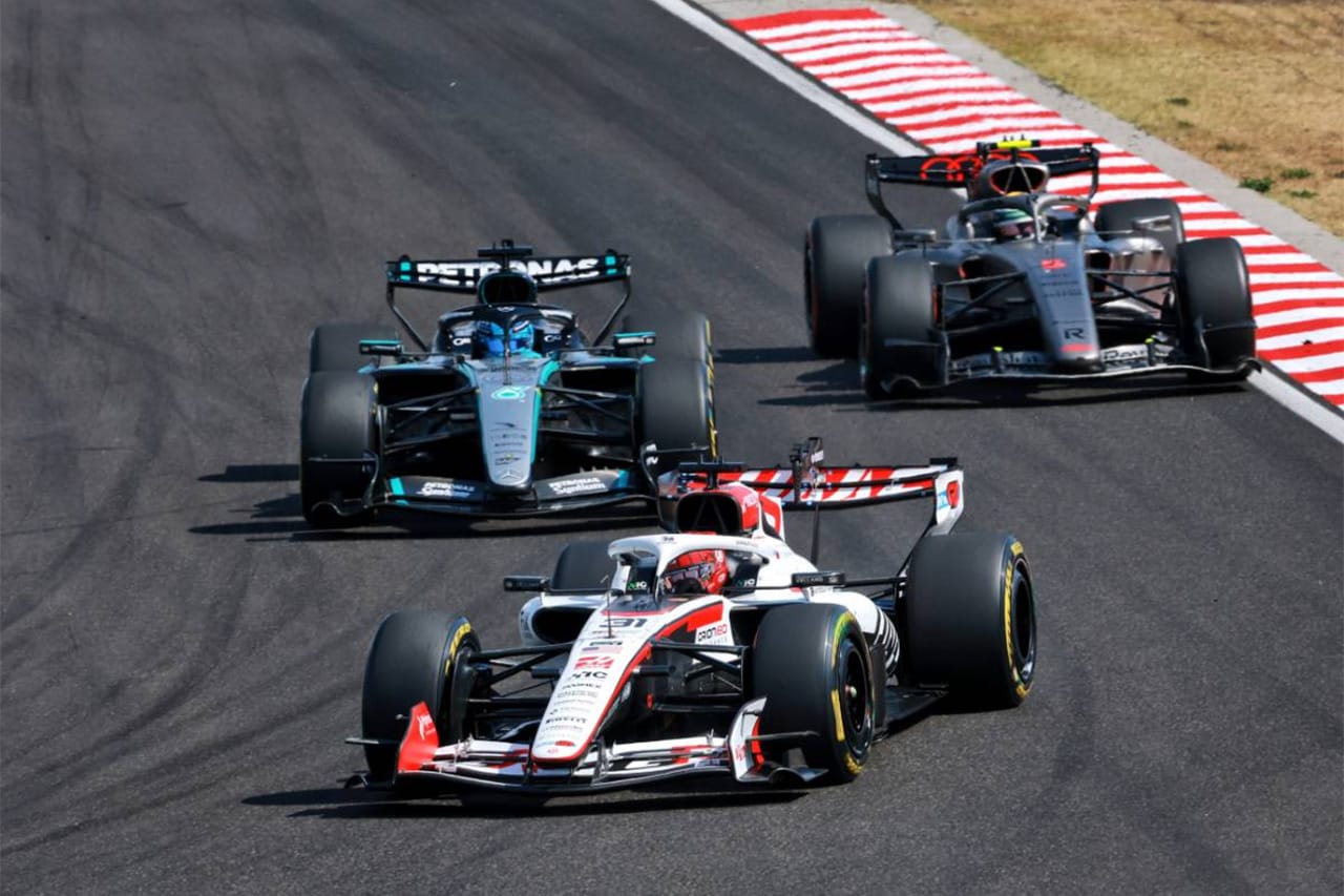 F1ハンガリーGPの青旗混乱をクルサードが批判「まるで幼稚園の初日だった」