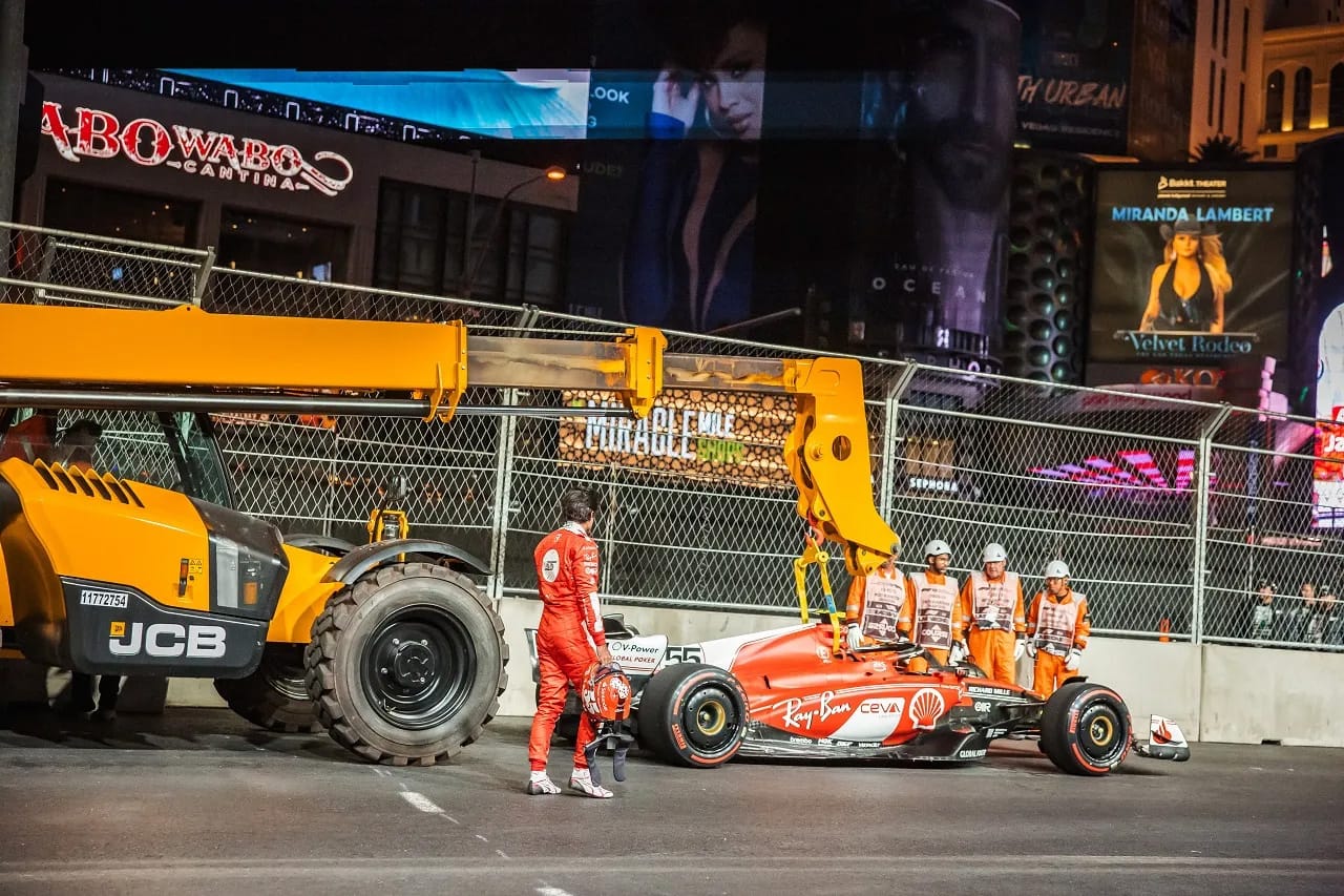 F1ラスベガスGP 排水口事故訴訟で和解 F1側が約300万ドル支払い