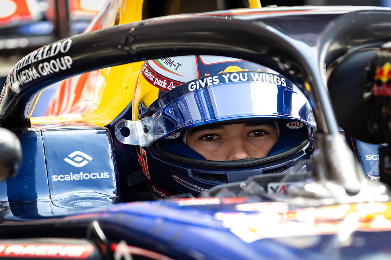 ニコラ・ツォロフ FIA フォーミュラ2選手権